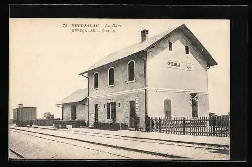 AK Kerdjalar, La Gare