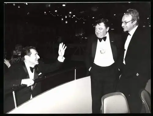 Fotografie WEREK, München, Franz Josef Strauss mit CSU-Generalsekretär Stoiber und Justizminister Karl Hillermeier, 1979