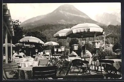 AK Berchtesgaden, Café Gaststätte Anneliese, Bes. W. und A. Greb, Terrasse mit Berg