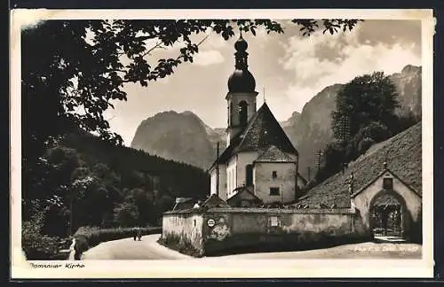 AK Ramsau / Berchtesgaden, Dorfkirche mit Friedhof