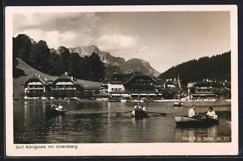 AK Königsee / Berchtesgaden, Boote vor dem Dorf gegen Untersberg