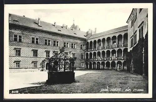 AK Neuhaus / Jindrichuv Hradec, Zamek Studna, Innenhof des Schlosses