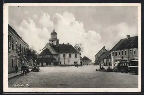 AK Pohrlitz /Nd., Strassenpartie mit Passanten