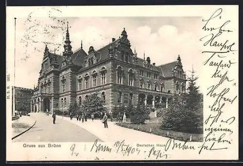 AK Brünn / Brno, Strassenpartie am Deutschen Haus