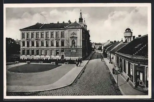 AK Lundenburg, Strassenpartie im Stadtkern