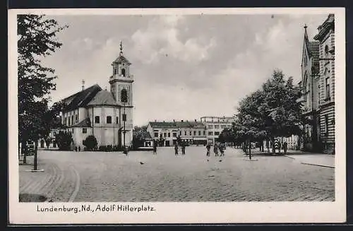 AK Lundenburg /Nd., Platz, Hutfabrik