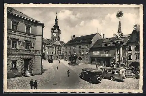 AK Nikolsburg, Platz mit Sparkasse und Autobus