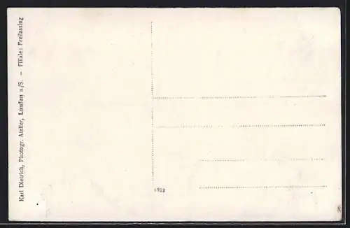 AK Laufen / Obb., Strassenpartie mit Kirche