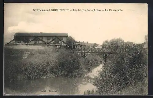 AK Neuvy-sur-Loire, Les bords de la Loire, La Passerelle