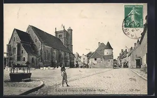 AK Tannay /Nièvre, La Place de l`Eglise