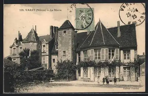 AK Varzy /Nièvre, La Mairie, 14, Rue St-Pierre