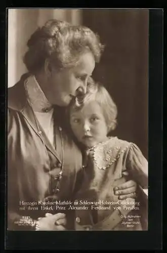 AK Herzogin Karoline Mathilde zu Schleswig-Holstein-Glücksburg mit Prinz Alexander Ferdinand von Preussen