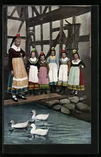 AK Hessenmädchen im Sonntagsstaat