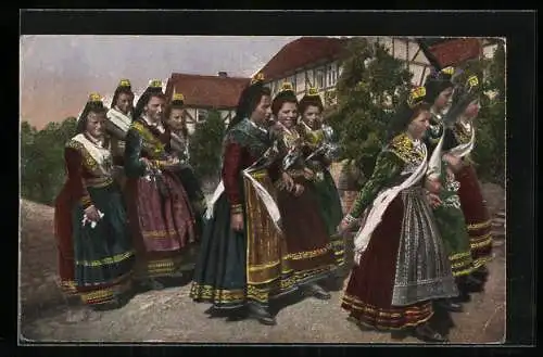 AK Gruppe junger Frauen in hessischer Tracht