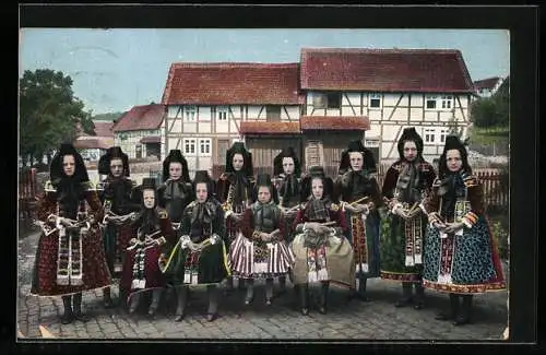 AK Hüttenberg, Gruppenbild Frauen in hessischer Tracht