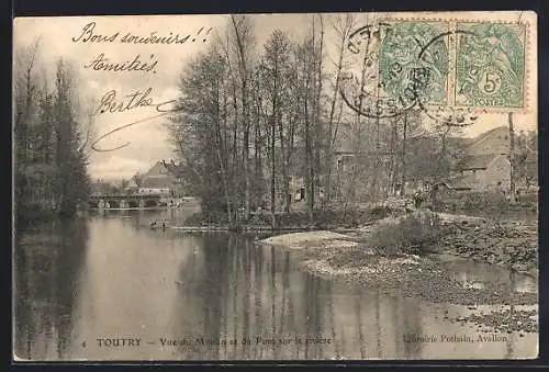 AK Toutry, vue du moulin et du pont sur la rivière