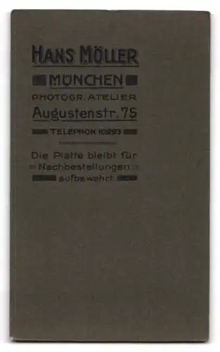 Fotografie Hans Möller, München, Augustenstr. 75, Porträt eines Soldaten in Uniform