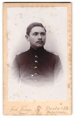 Fotografie Joh. Frings, Deutz a. Rh., Freiheitsstrasse, Porträt eines jungen Soldaten in Uniform