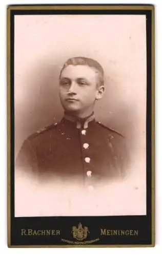 Fotografie R. Bachner, Meiningen, Georgstrasse 22, Porträt eines jungen Soldaten in Uniform