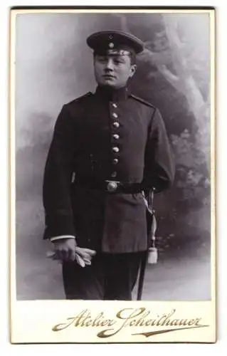 Fotografie Erich Scheithauer, Zwickau i. S., Äussere Plauensche Str. 24, Soldat in Uniform