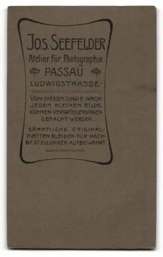 Fotografie Jos. Seefelder, Passau, Ludwigstrasse, Porträt eines Soldaten in Uniform