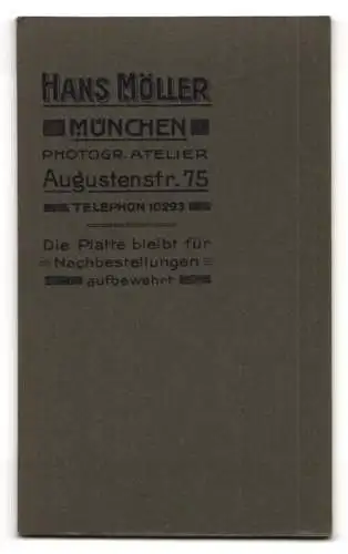Fotografie Hans Möller, München, Augustenstr. 75, Soldat in Uniform
