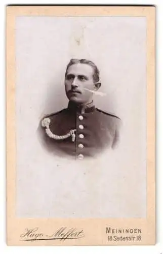 Fotografie Hugo Meffert, Meiningen, Sedanstr. 18, Porträt eines Soldaten in Uniform