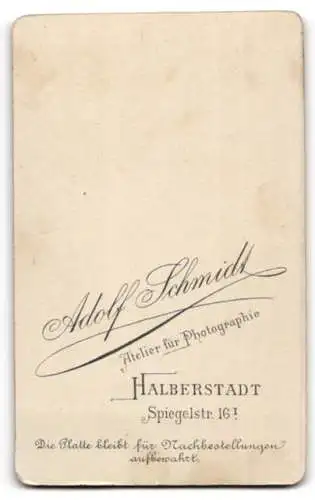 Fotografie Adolf Schmidt, Halberstadt, Spiegelstr. 16, Porträt eines Soldaten in Uniform