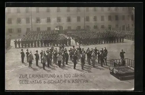 AK Wien, 100-jähriger Gedenktag der Schlacht b. Aspern 1909, Versammelte Soldaten