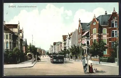 AK Erfurt, Daberstädterstrasse mit Abzweig, Strassenbahn, Paar mit Hund