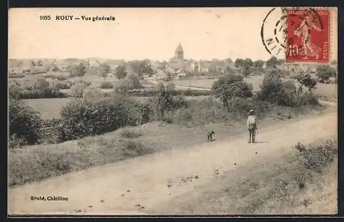 AK Rouy, Vue générale avec un homme et un chien sur un chemin