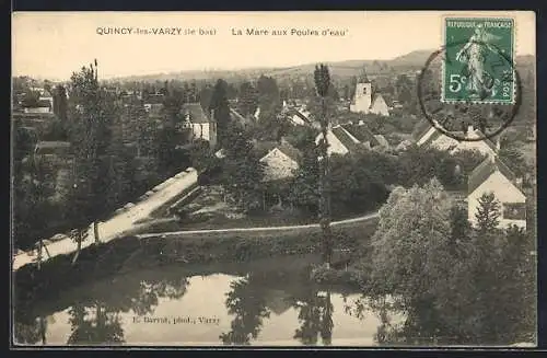 AK Quincy-lès-Varzy, La Mare aux Poules d`eau, vue sur le village