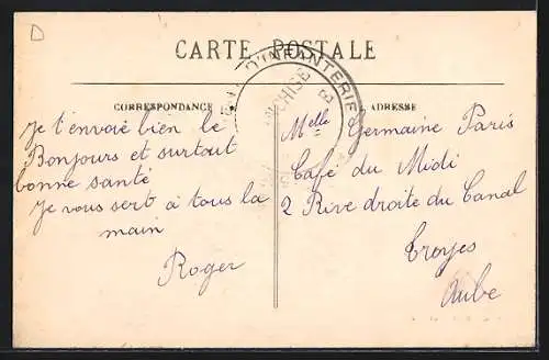 AK Sougy, Vue Générale du Village avec Route et Maisons