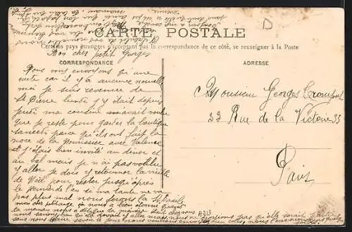 AK Livry, Nièvre, vue générale du village avec église et maisons