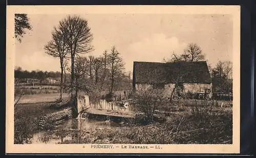 AK Prémery, le barrage avec un bâtiment rural et paysage champêtre