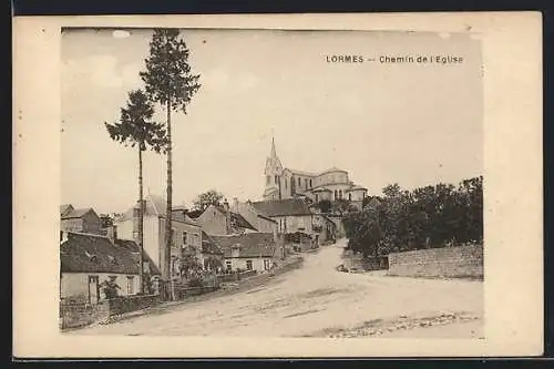 AK Lormes, chemin de l`église avec maisons et arbres