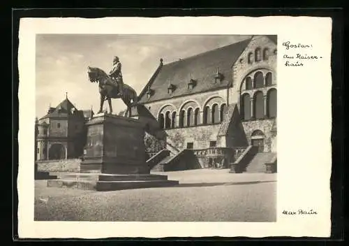 Foto-AK Max Baur: Goslar, Am Kaiserhaus, Reiterstandbild