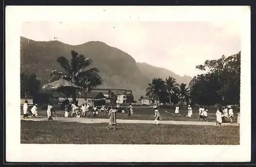 AK Simoa, Einheimische beim Cricket-Spiel