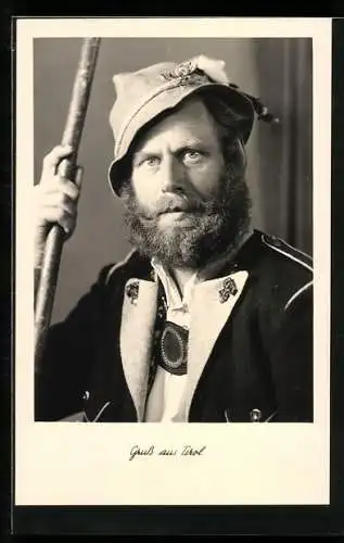 AK Tiroler Herr in Tracht mit Holzstab