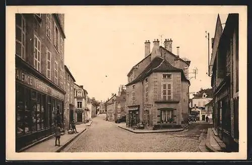 AK Nolay, rue de la République avec commerces et architecture historique