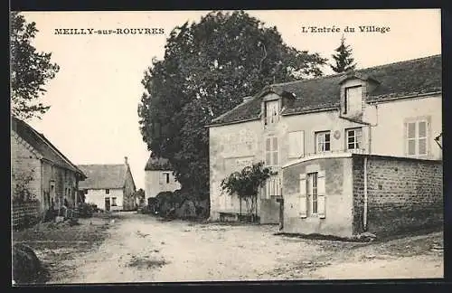 AK Meilly-sur-Rouvres, L`Entrée du Village