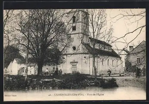 AK Lignerolles, Place de l`Église avec des habitants et des arbres