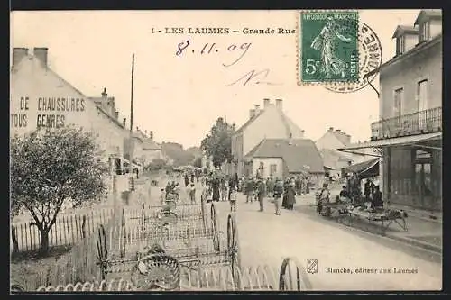 AK Les Laumes, Grande Rue avec marché et boutiques