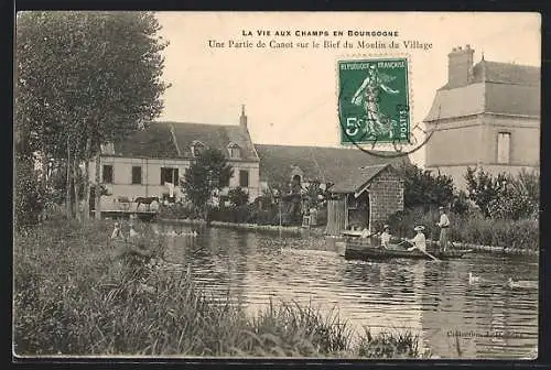 AK Bourgogne, une partie de canot sur le bief du moulin du village