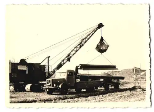 28 Fotografien Lastwagen MAN, LKW der Westfalenhütte Dortmund, LKW wird beladen, LKW Fuhrpark uvm.