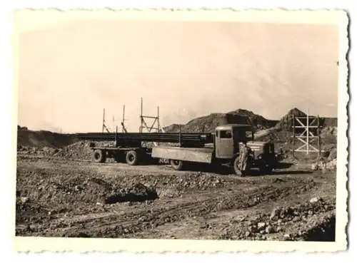 28 Fotografien Lastwagen MAN, LKW der Westfalenhütte Dortmund, LKW wird beladen, LKW Fuhrpark uvm.