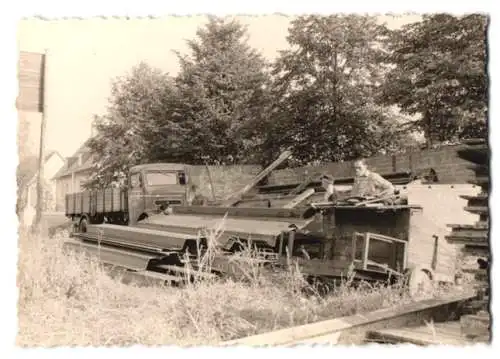 28 Fotografien Lastwagen MAN, LKW der Westfalenhütte Dortmund, LKW wird beladen, LKW Fuhrpark uvm.