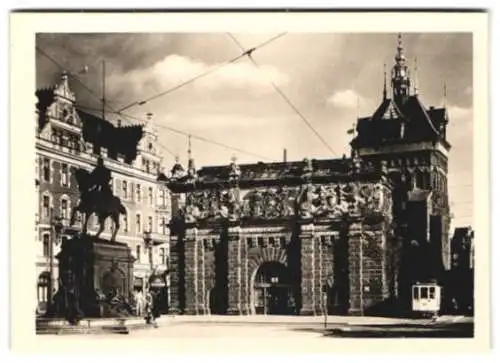 12 Fotografien Julius Simonsen, Oldenburg, Ansicht Danzig - Gdansk, Zeughaus, Hafen, Marienkirche, Artushof u.a.