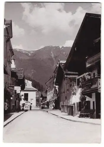 Fotografie Leopold Haidinger, Zell am See, Ansicht Zell am See, Strassenansicht mit Friseur-Salon