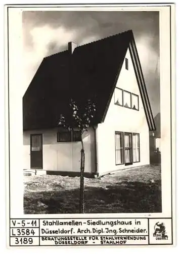 Fotografie unbekannter Fotograf, Ansicht Düsseldorf, Stahllamellen-Siedlungshaus Arch. Dipl. Ing. Schneider